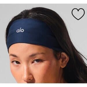 NWT Alo Yoga Performance Conquer Headband-Navy